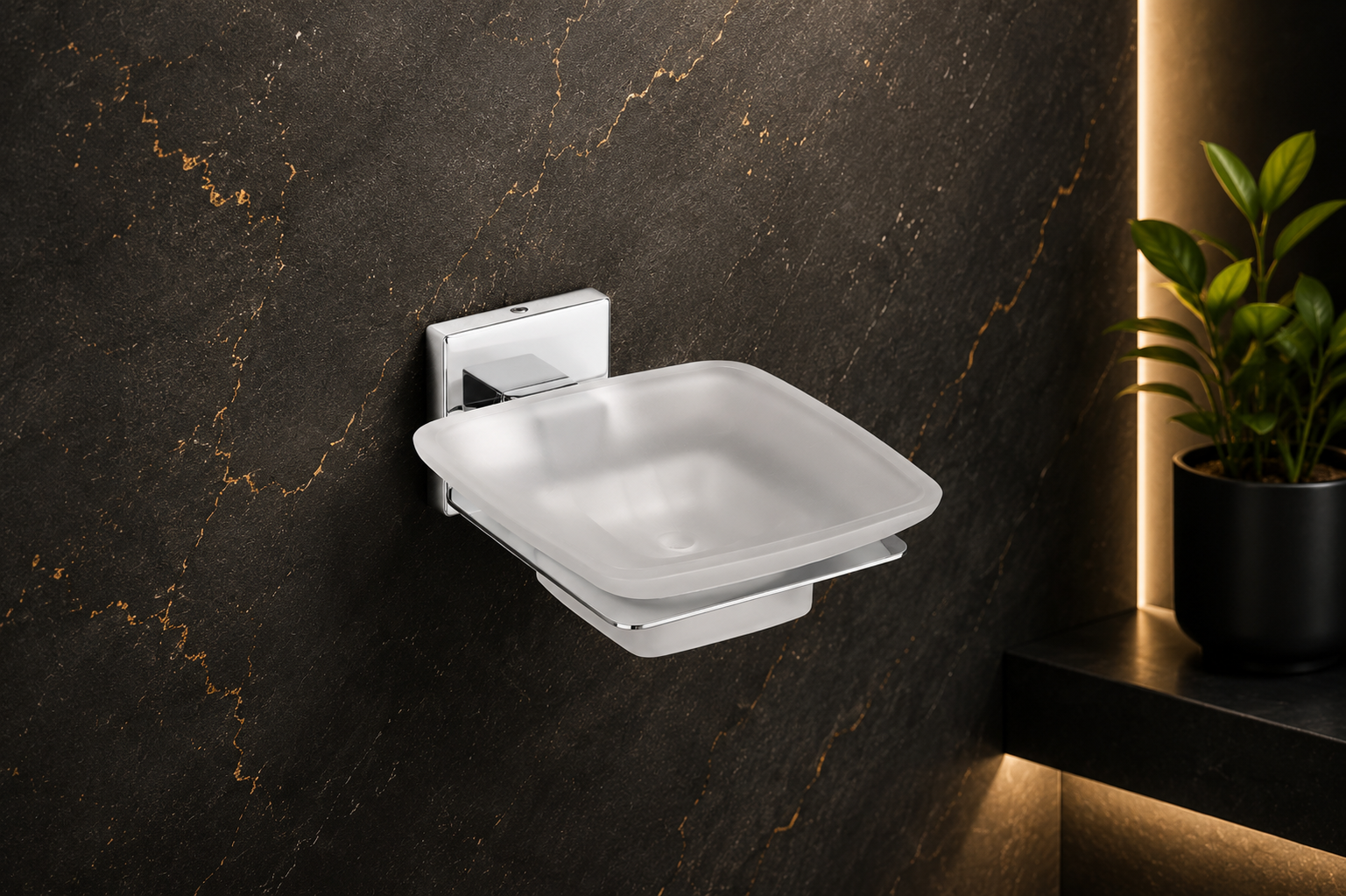 LUDO GLASS SQUARE SOAP DISH