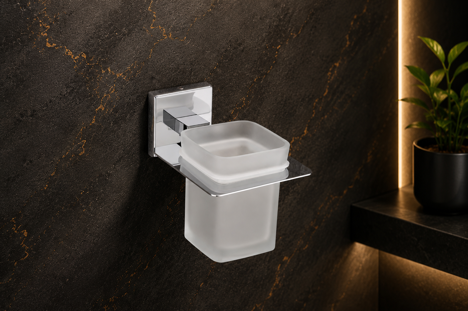 LUDO GLASS SQUARE TUMBLER HOLDER